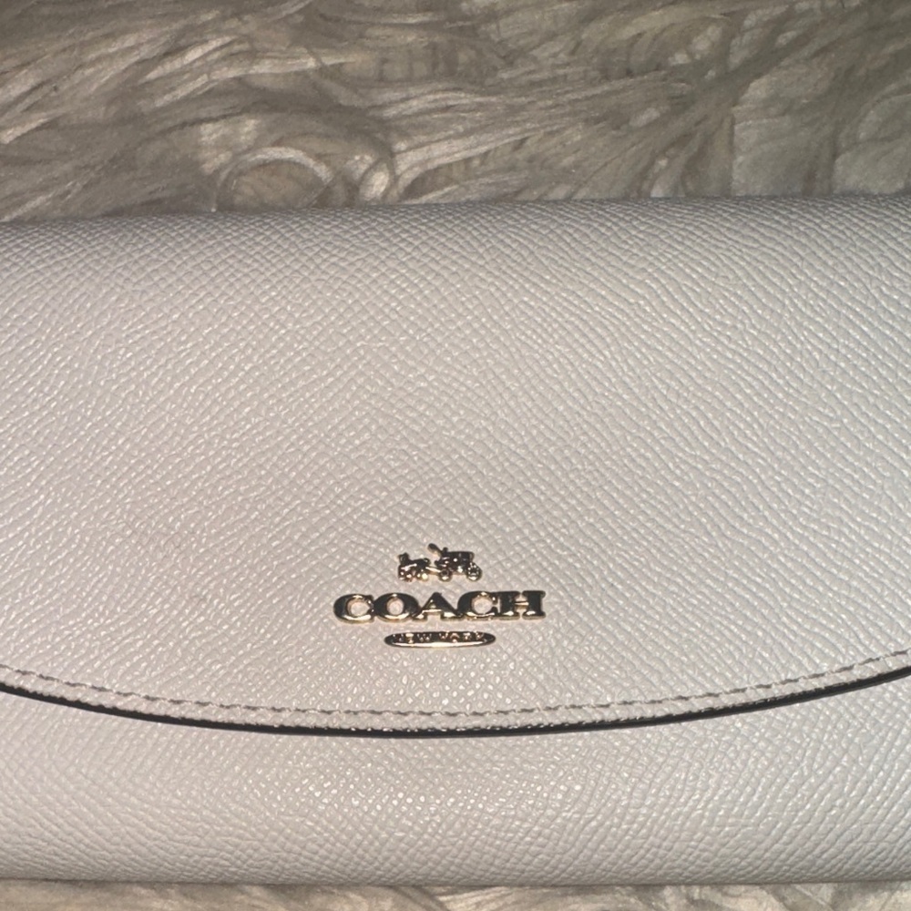 Coach white Leather Wallet - Picture 2 of 12